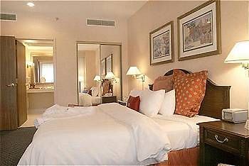 Crowne Plaza Riverwalk Сан-Антонио Экстерьер фото